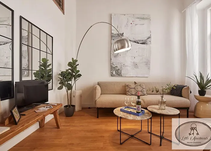 La Linda Little Apartments