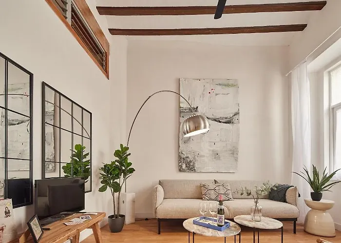 La Linda Little Apartments